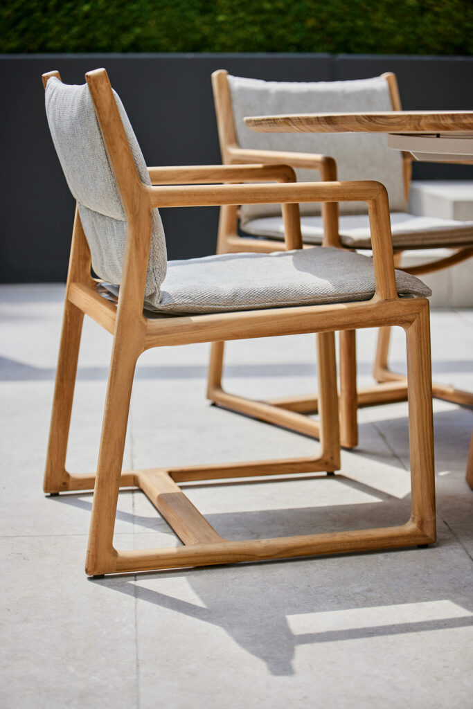 Termoli-SUNS-Diningchair-TK-NG-Mood-24-1-2500